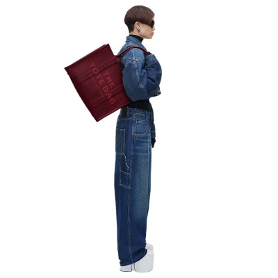 THE LEATHER LARGE TOTE BAG